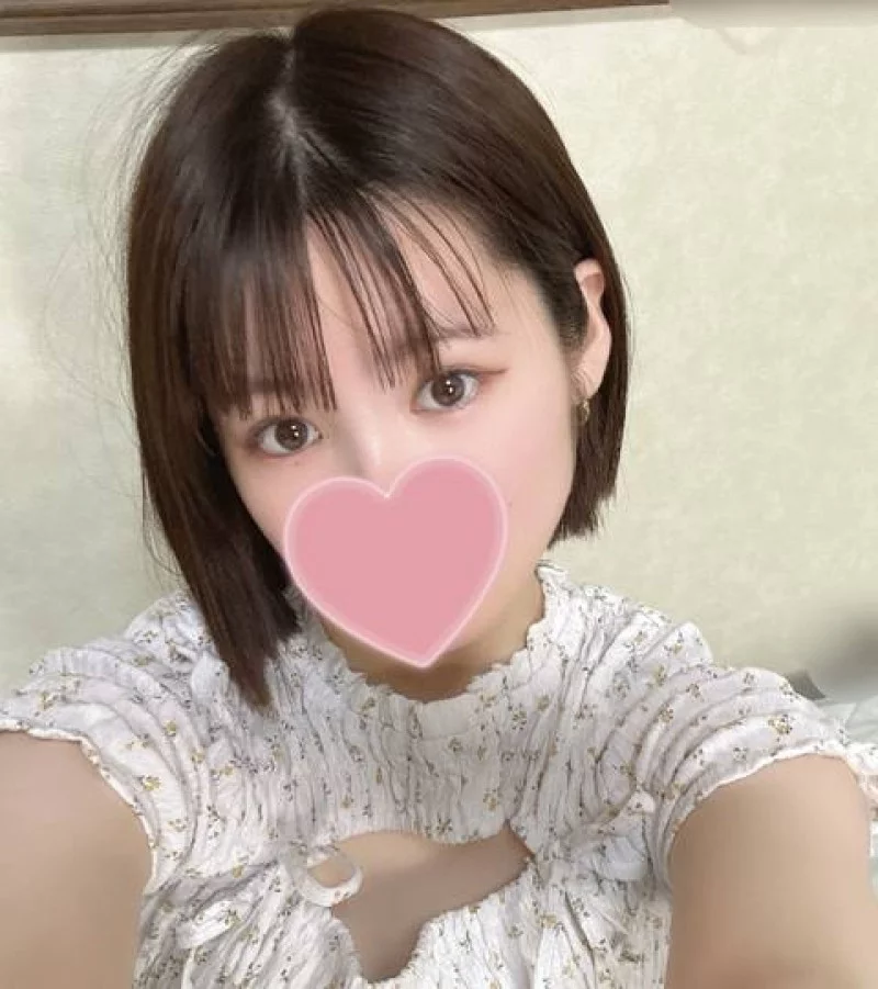 FC2-PPV-4904990 FC2-PPV-4904990 - [Complete Amateur & First Time Filming] A Cute And Shy, Innocent 19-Year-Old! Easily Swayed, She Goes Along With It And Gets Her First Ever Unprotected Sex ♡ Bonus Included