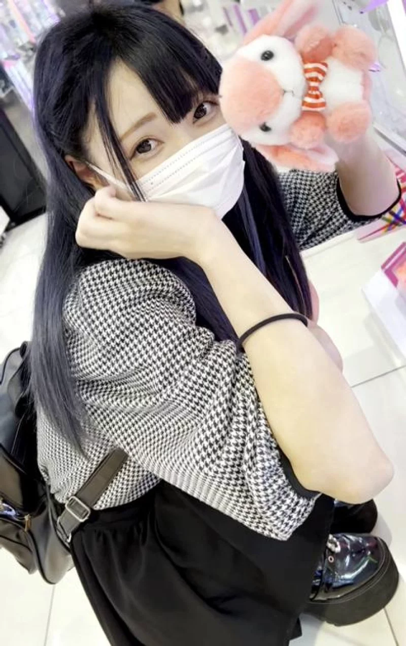 FC2-PPV-4916625 FC2-PPV-4916625 - [No] [First Time Filming] A Pure And Cute Modern Girl Who Cries. We Give Her Plenty Of Raw Cum Inside As She Moans Sensitively♪
