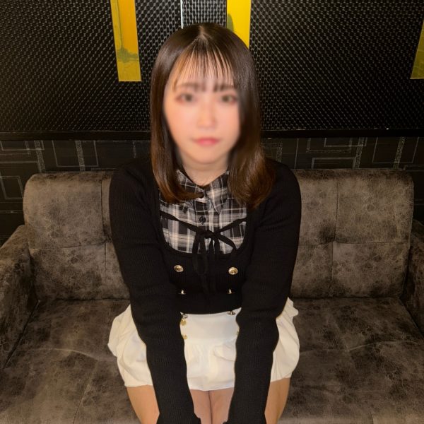 FC2-PPV-4990430 A 19-year-old with one boyfriend has little experience, but he had a monster sexual desire and was cumming, so I gave him NTR with a big dick.